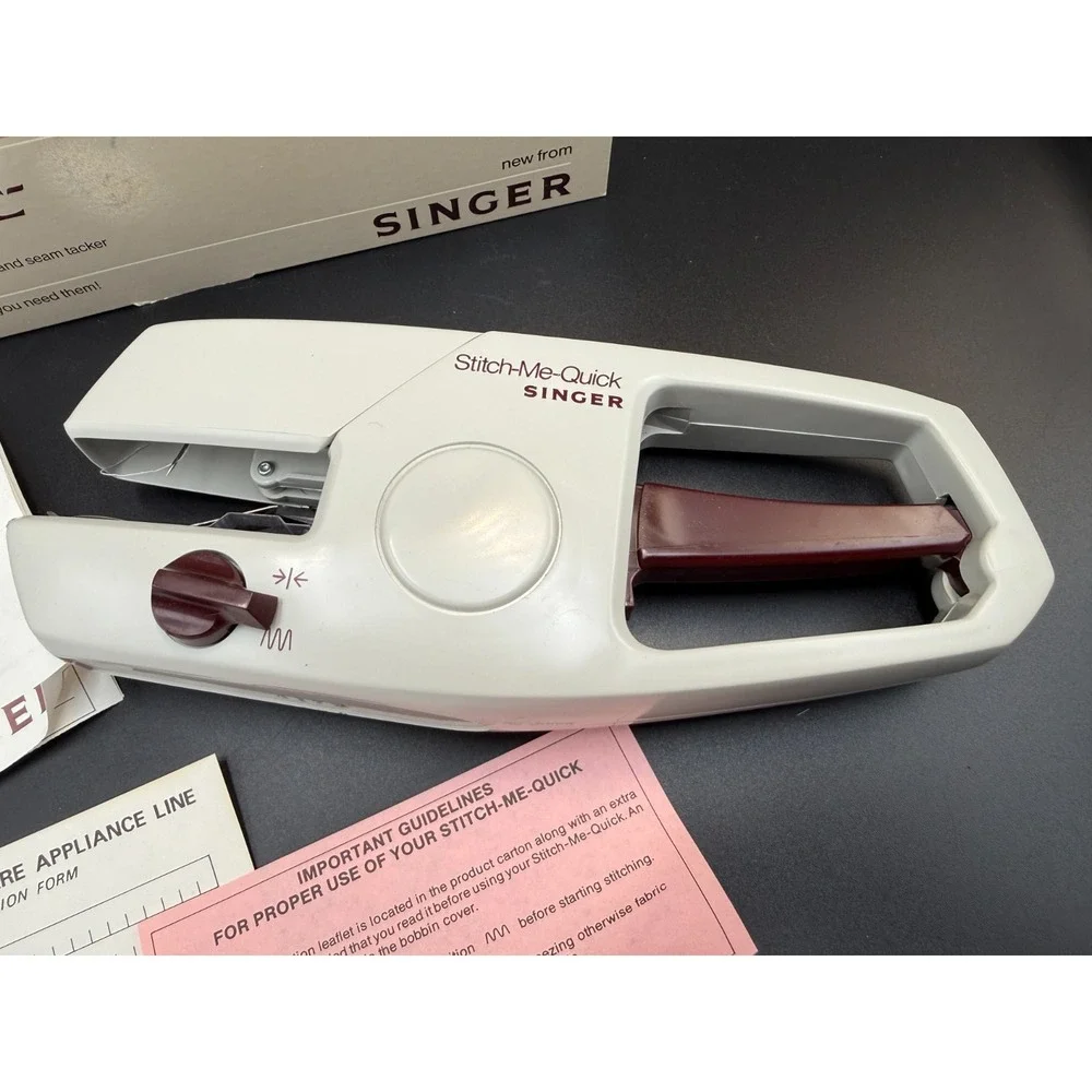 Singer Stitch Me Quick Handheld Sewing Machine w/ Box WORKS GREAT - VTG